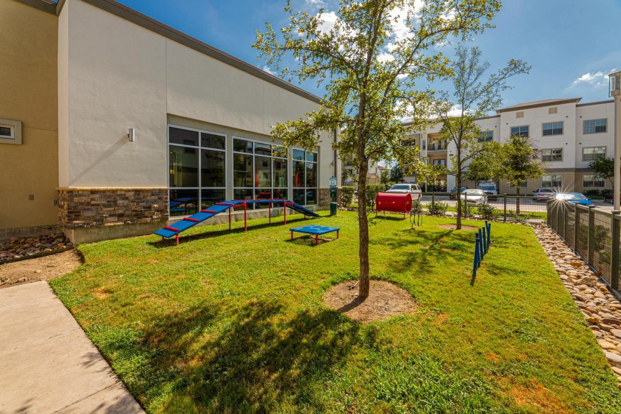 Ferienwohnung Luxe 3B/2B Getaway - Pool, Gym, Parking, Pet Wash Leander Exterior foto